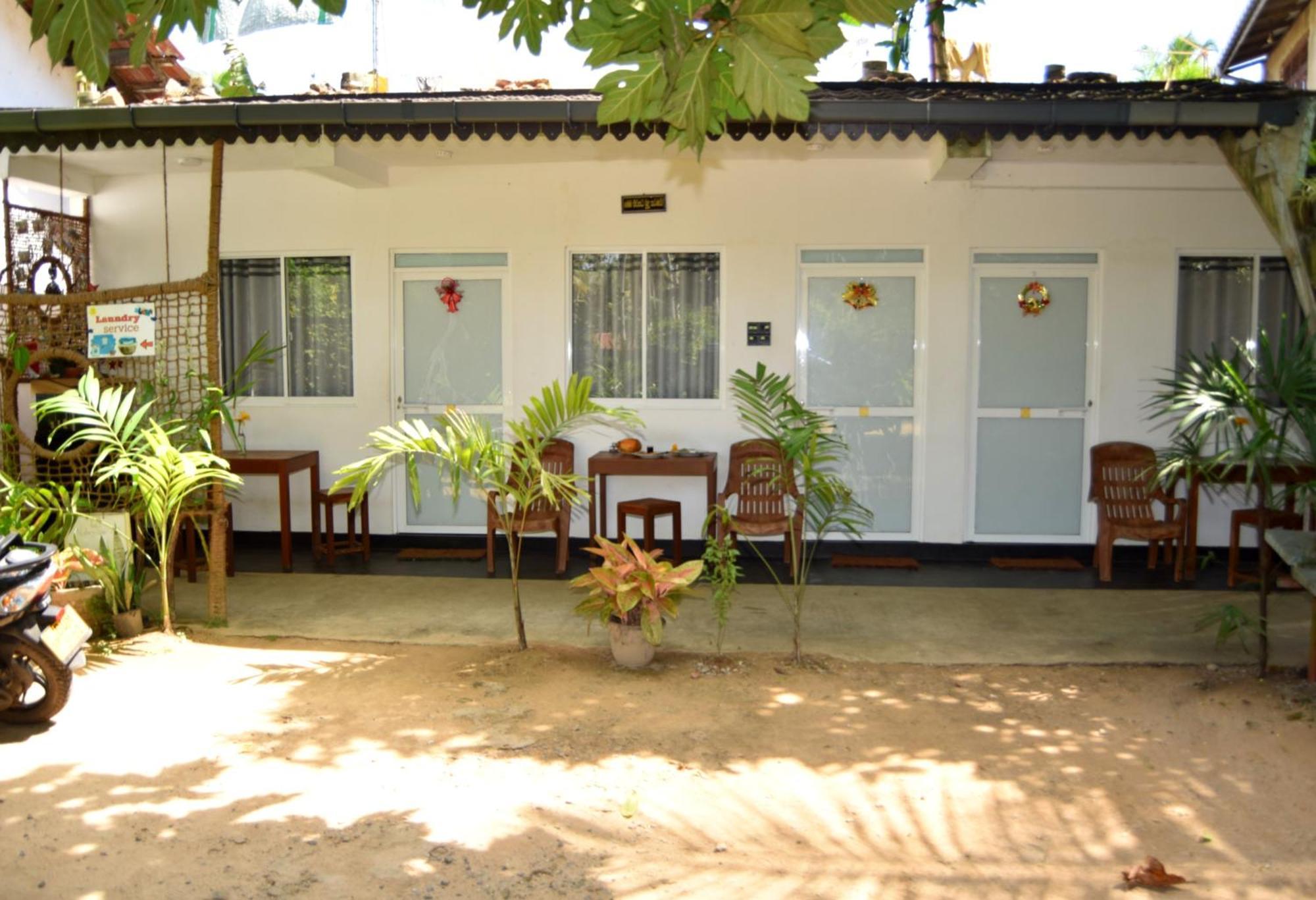 Kosi Giggles Resort Weligama Luaran gambar