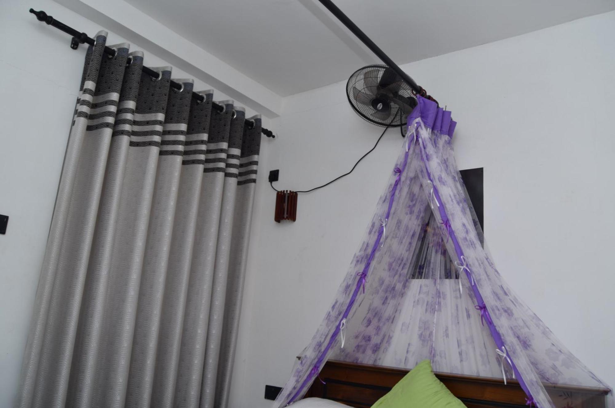 Kosi Giggles Resort Weligama Luaran gambar