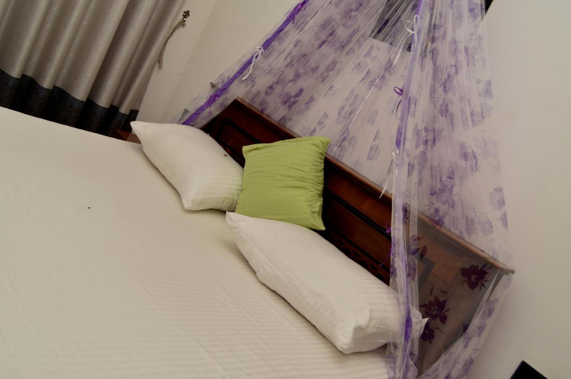 Kosi Giggles Resort Weligama Luaran gambar